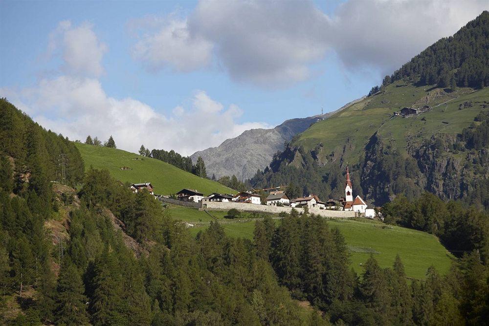 Goldene Rose Karthaus Hotel Senales Exterior photo