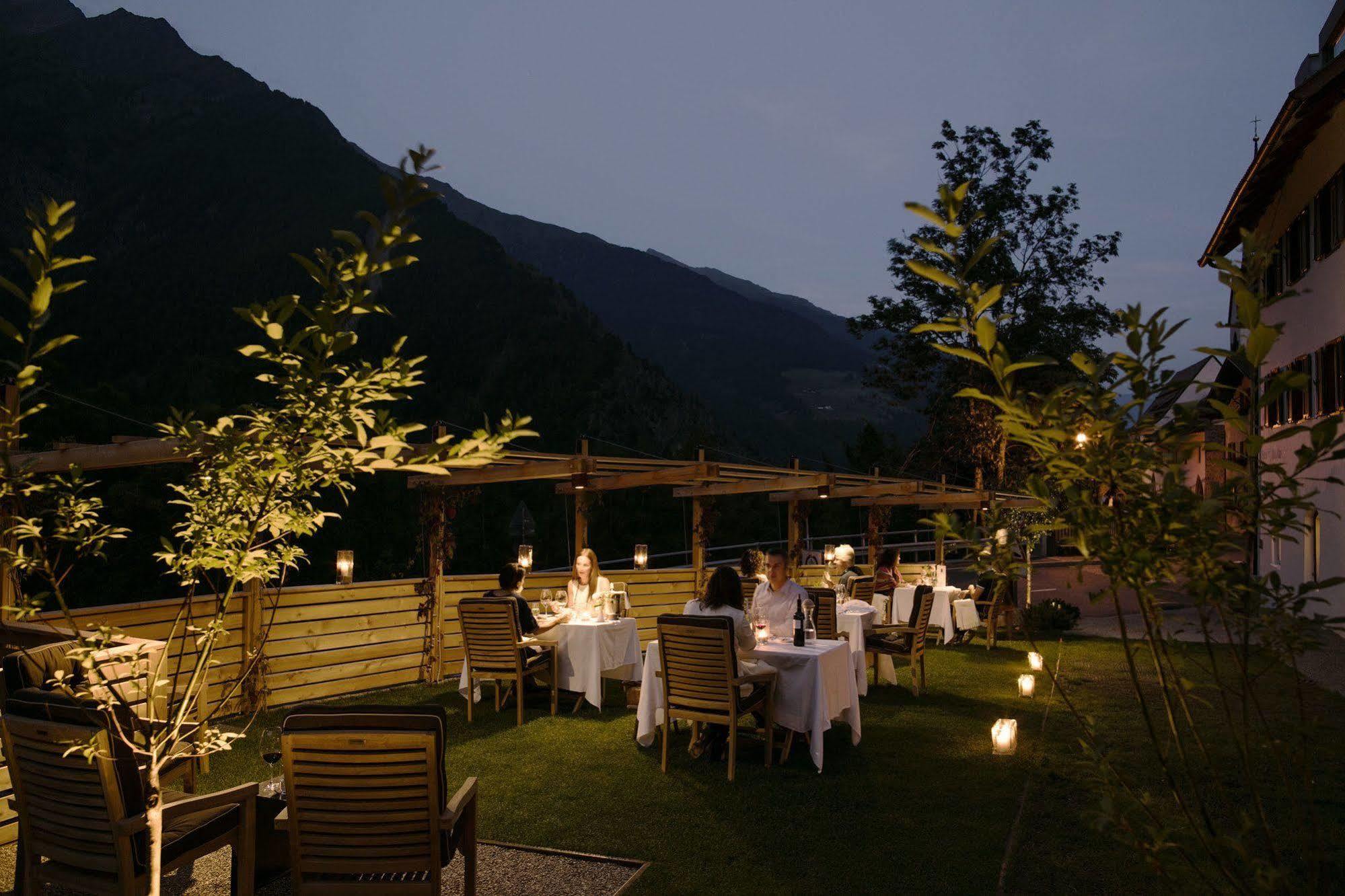Goldene Rose Karthaus Hotel Senales Exterior photo